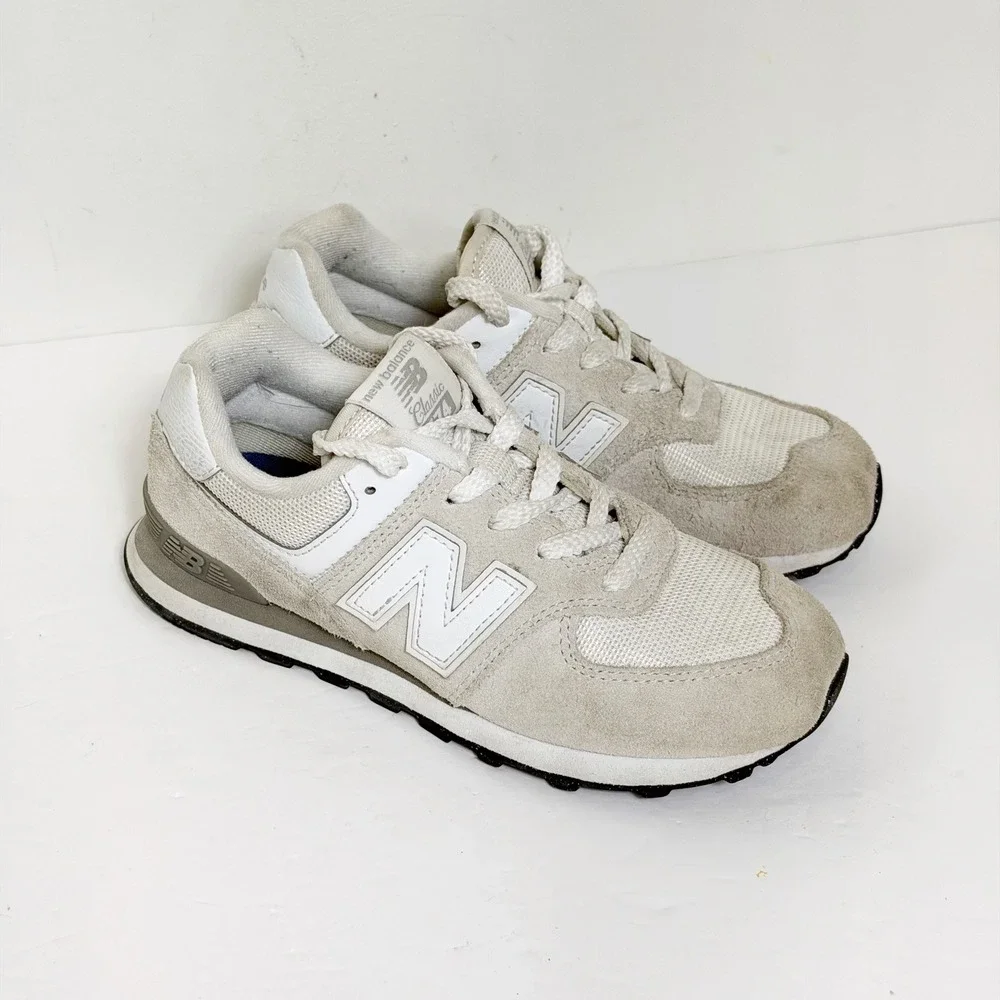 New Balance 574 Classic Boys Size 1 Cream White Suede Mesh Sneakers